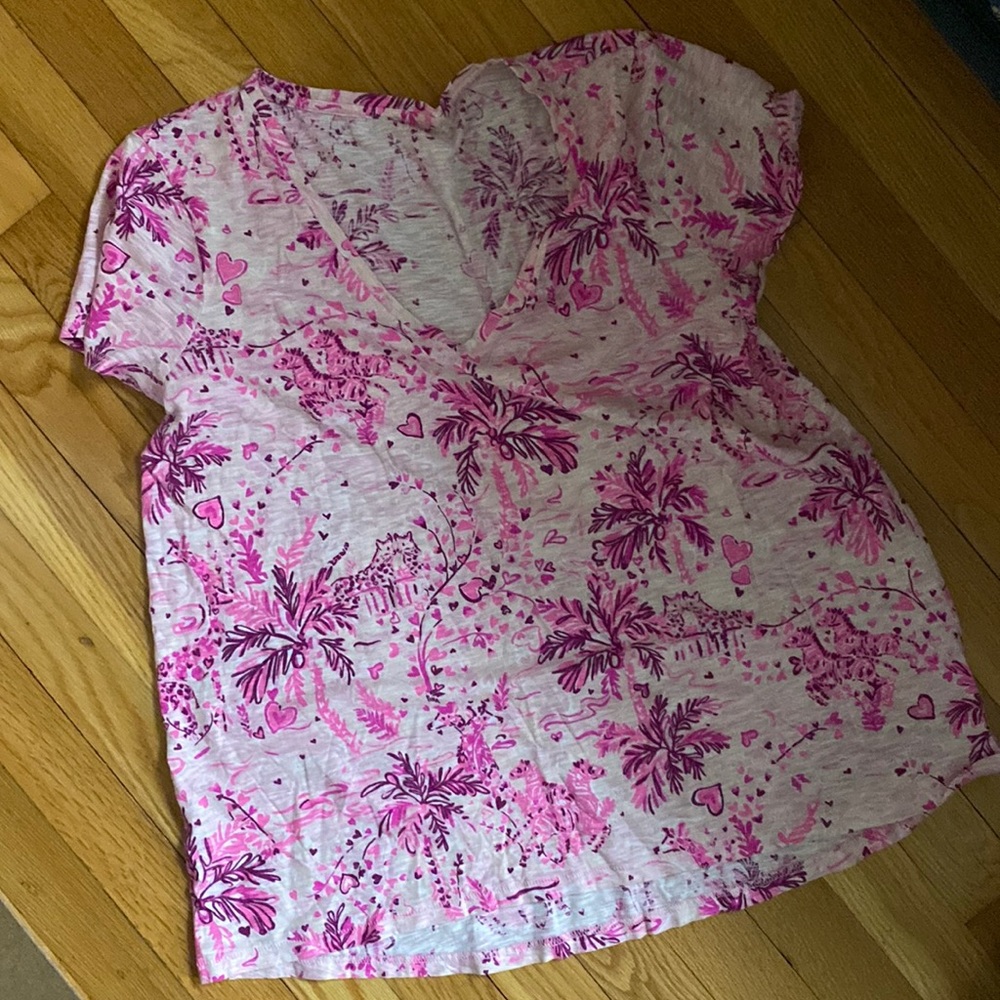 Lilly Pulitzer pink print tee shirt Size L Etta Wild About You